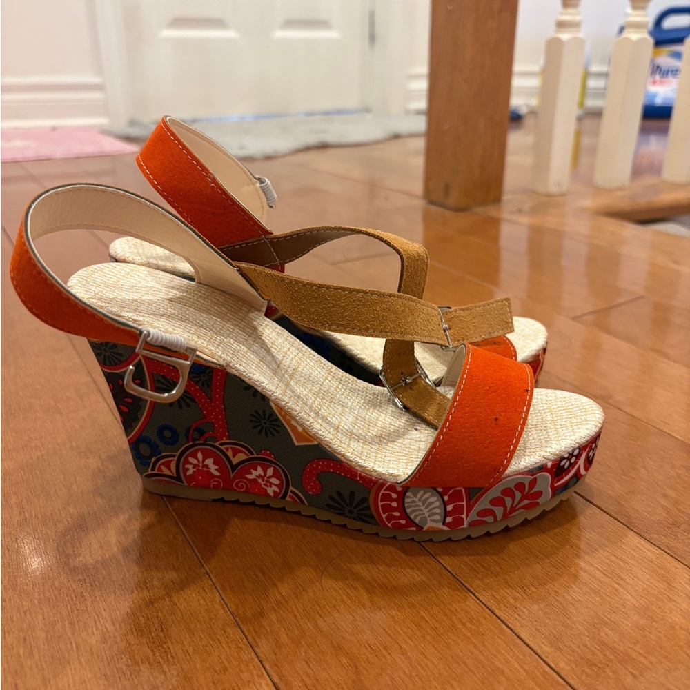 Source Unknown Orange Tan Wedges